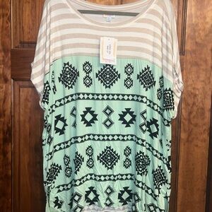 LuLaRoe Green Boxy Tunic with Geometric Print